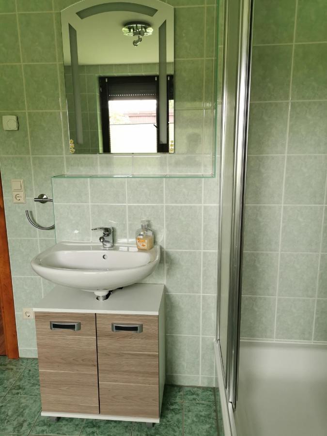 Bockendorf Monteur- Und Ferienwohnung In Hainichen - Obergeschoss Oder Dachgeschoss - Familie Weber מראה חיצוני תמונה